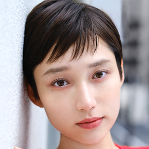 白本彩奈