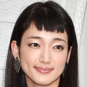 入山法子