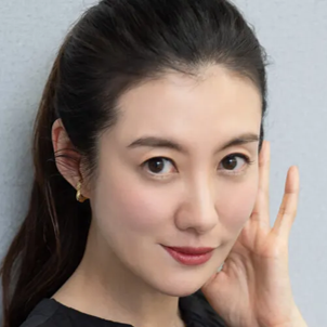ともさかりえ